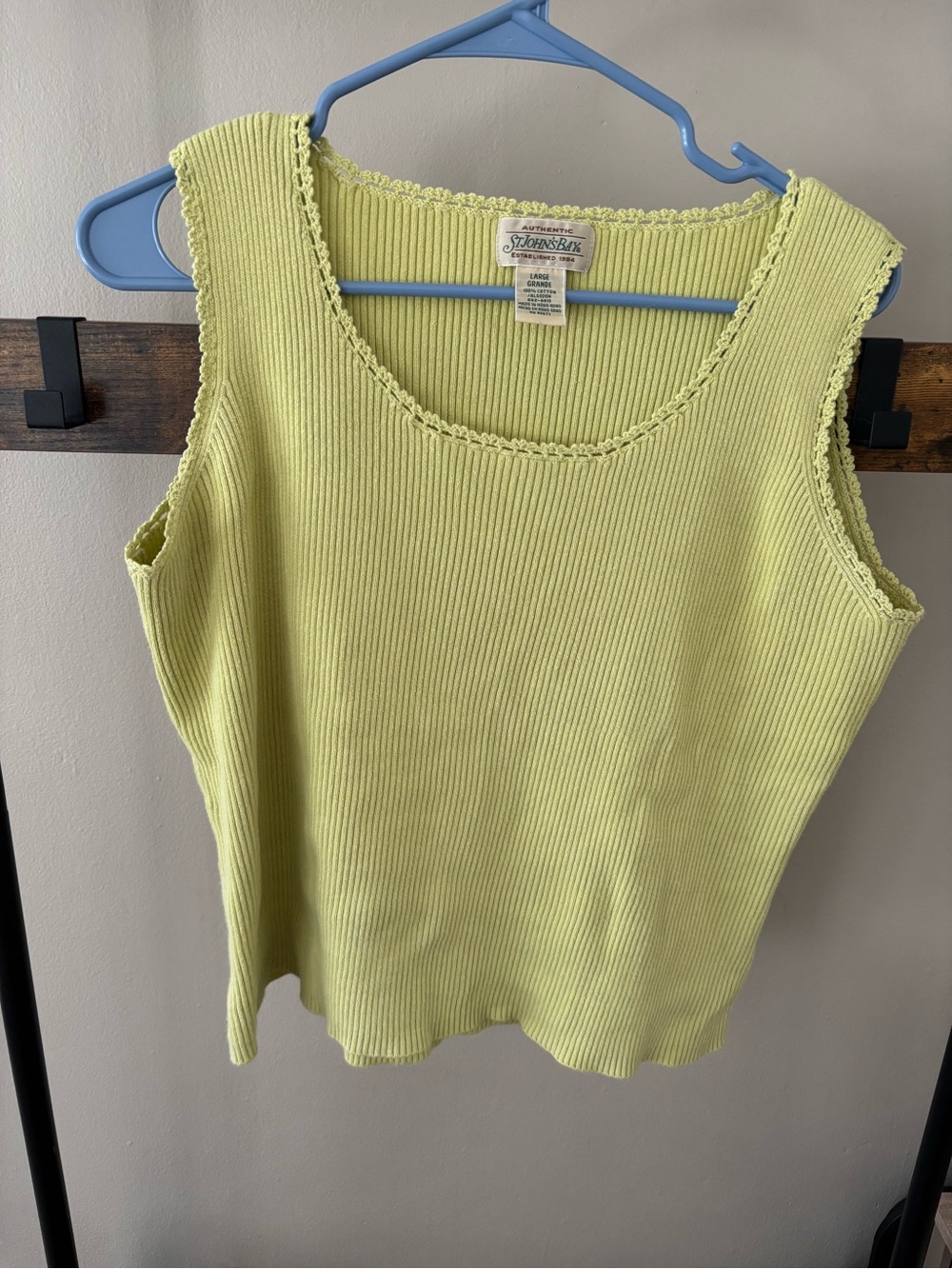 St. John's Bay Light Green Ribbed Scoop Neck Tank Top
